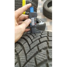 Bridgestone Blizzak LM-005 225/65 R17 102H Б.У. 7 мм